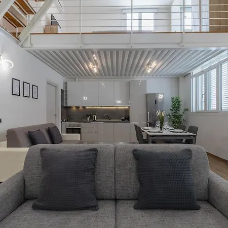Valentini Luxury Loft-18 By Train To Florence-parking Free * פראטו